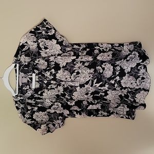 H&M Small Black & Tan Floral Flutter Sleeve Blouse